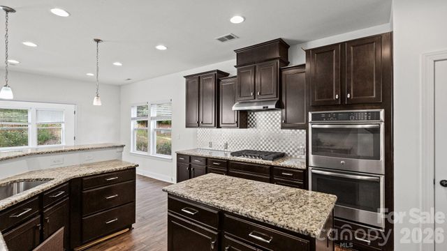 7235 Barefoot Forest Drive, Charlotte, NC 28269