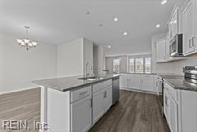 144 Freeman DR, Hampton, VA 23666