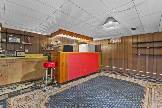 2129 S 107th STREET, West Allis, WI 53227