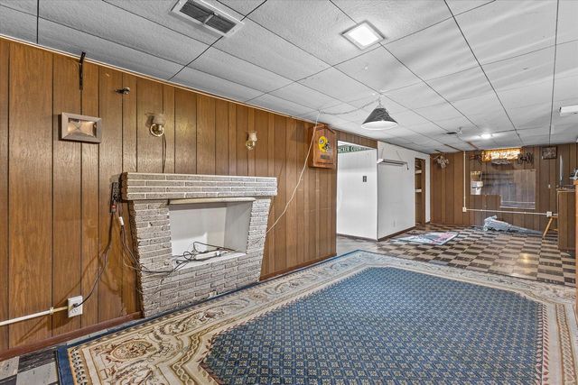 2129 S 107th STREET, West Allis, WI 53227