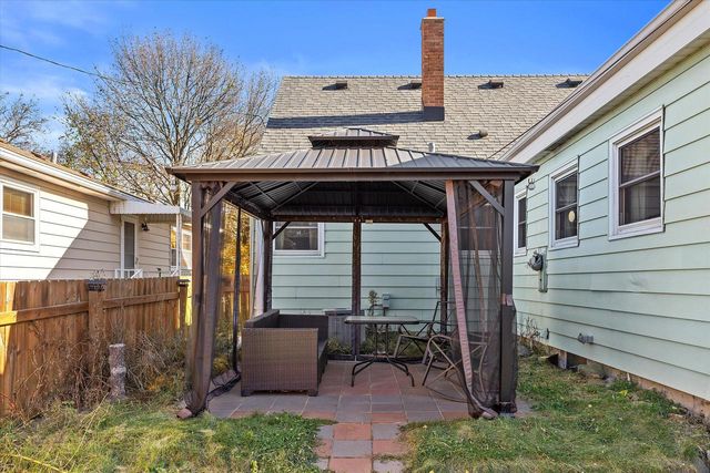 2129 S 107th STREET, West Allis, WI 53227