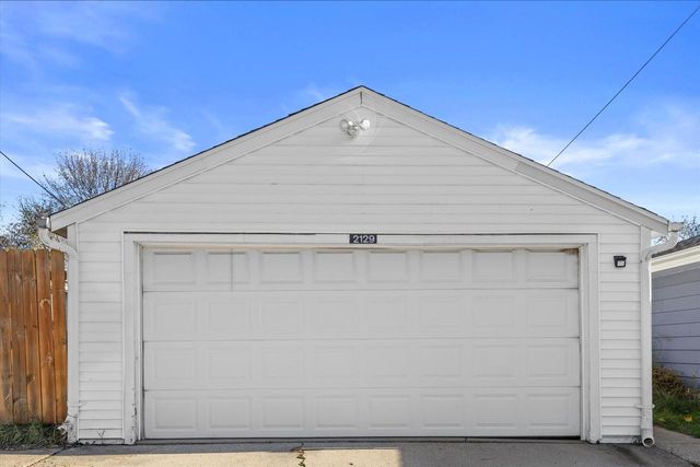 2129 S 107th STREET, West Allis, WI 53227