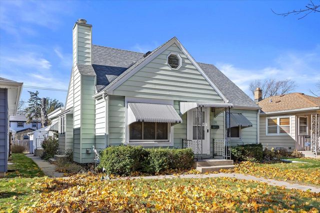 2129 S 107th STREET, West Allis, WI 53227