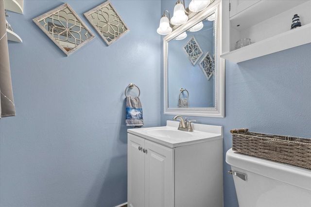 2129 S 107th STREET, West Allis, WI 53227