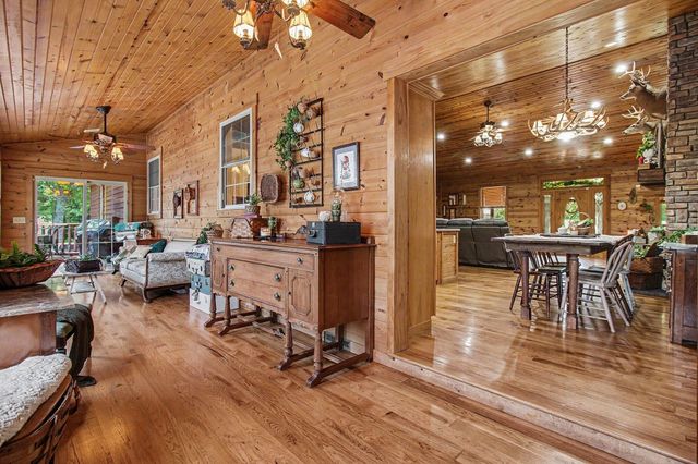 302 Bullock Pen Drive, Crittenden, KY 41030