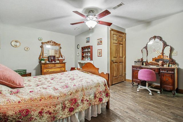 302 Bullock Pen Drive, Crittenden, KY 41030