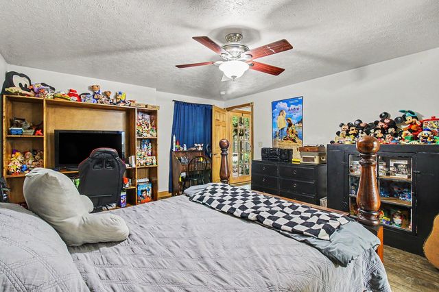 302 Bullock Pen Drive, Crittenden, KY 41030