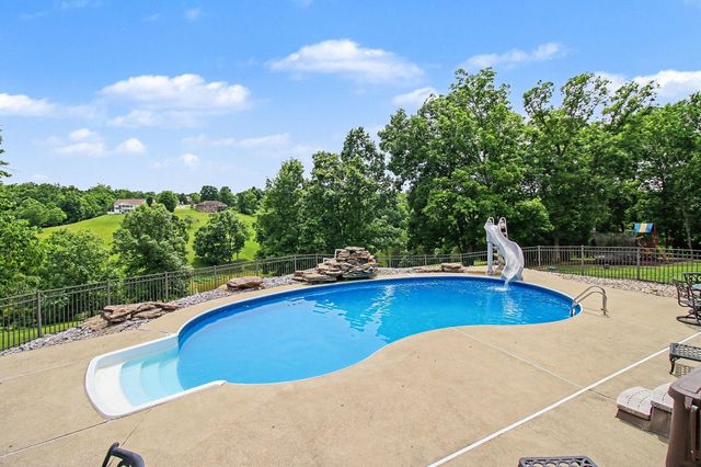 302 Bullock Pen Drive, Crittenden, KY 41030