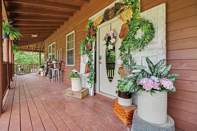 302 Bullock Pen Drive, Crittenden, KY 41030