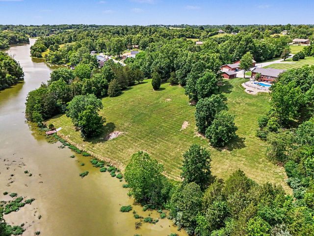 302 Bullock Pen Drive, Crittenden, KY 41030