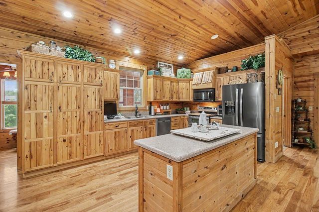 302 Bullock Pen Drive, Crittenden, KY 41030