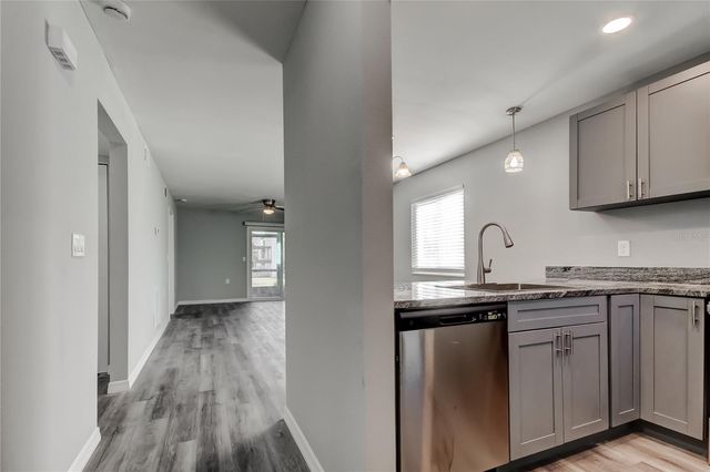 39132 COUNTY ROAD 54 2054, Zephyrhills, FL 33542