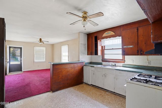 616 S 7th Street, Wilmington, NC 28401