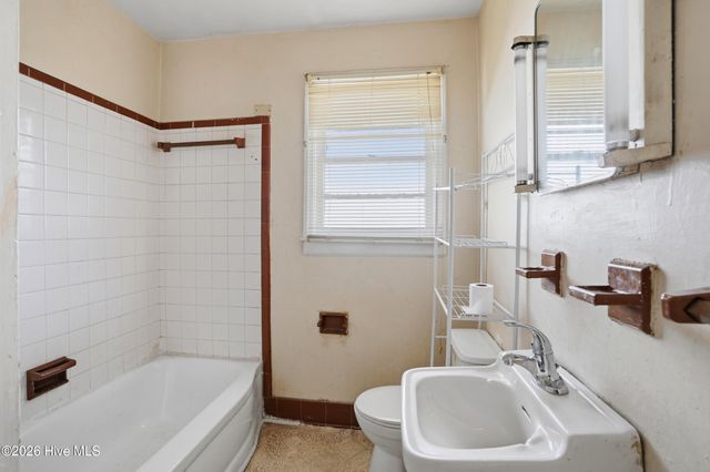 616 S 7th Street, Wilmington, NC 28401