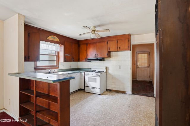 616 S 7th Street, Wilmington, NC 28401