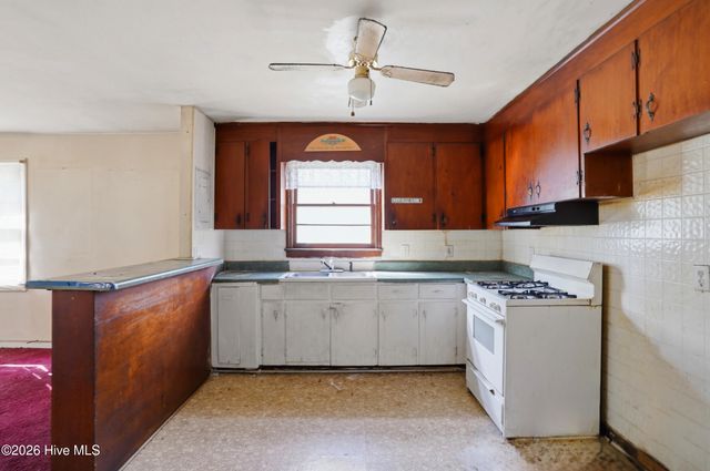 616 S 7th Street, Wilmington, NC 28401