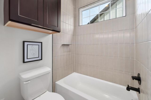 1736 Bunche RD B5, Austin, TX 78721