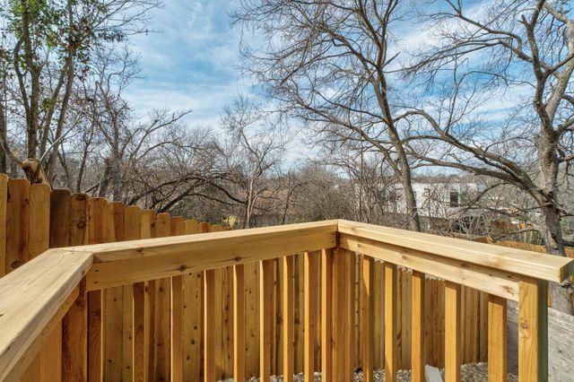 1736 Bunche RD B5, Austin, TX 78721