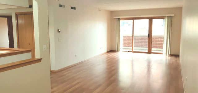 5000 Oakton Street 210, Skokie, IL 60077