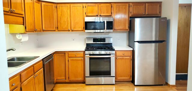5000 Oakton Street 210, Skokie, IL 60077