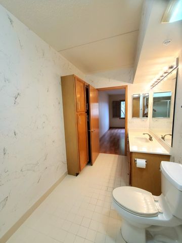 5000 Oakton Street 210, Skokie, IL 60077