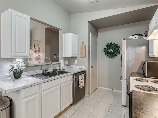 905 Tulip Drive, Yukon, OK 73099