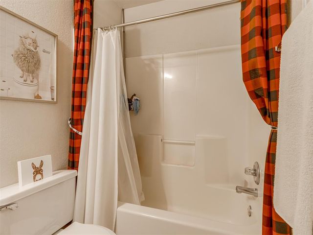 905 Tulip Drive, Yukon, OK 73099