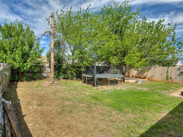 905 Tulip Drive, Yukon, OK 73099