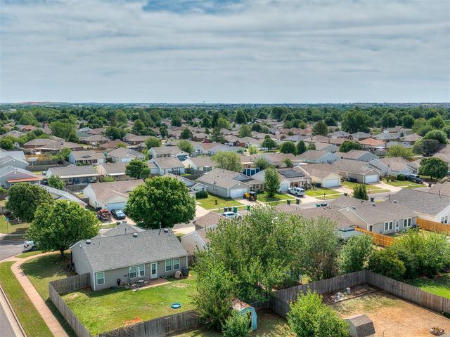 905 Tulip Drive, Yukon, OK 73099