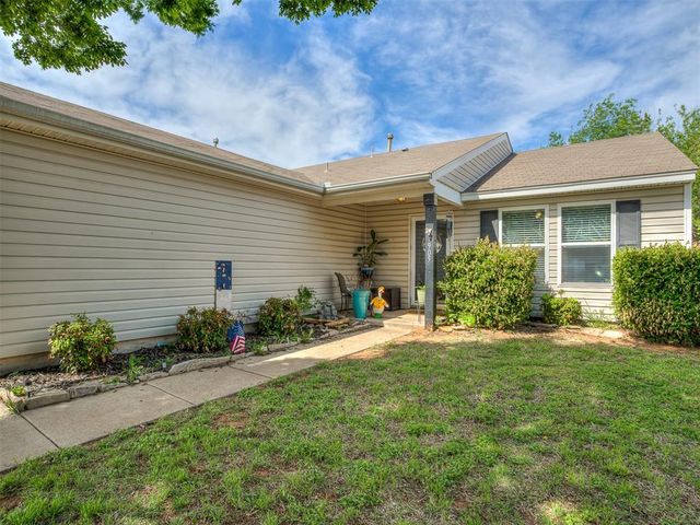 905 Tulip Drive, Yukon, OK 73099