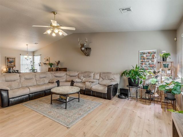 905 Tulip Drive, Yukon, OK 73099