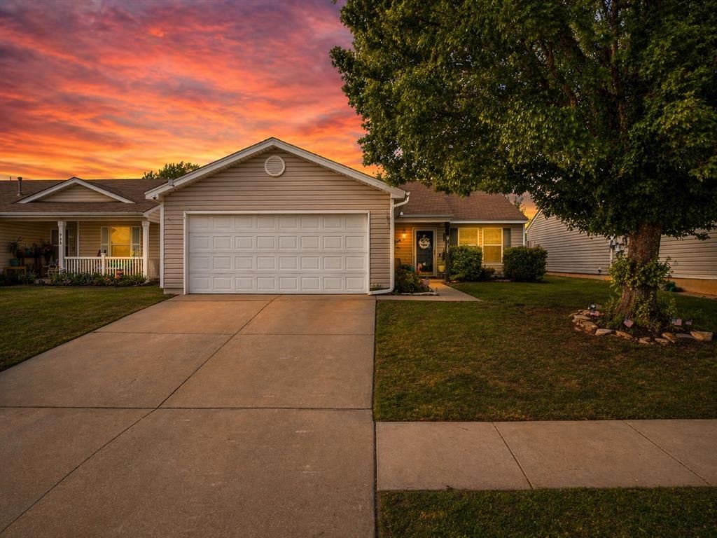 905 Tulip Drive, Yukon, OK 73099