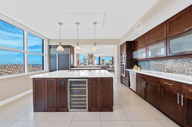 2110 N Ocean Boulevard 7B, Fort Lauderdale, FL 33305