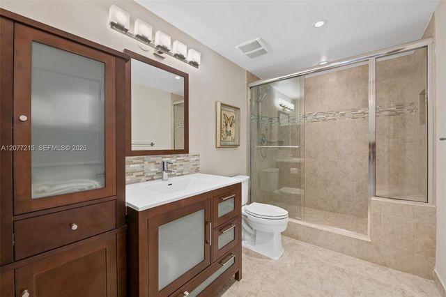 2110 N Ocean Boulevard 7B, Fort Lauderdale, FL 33305