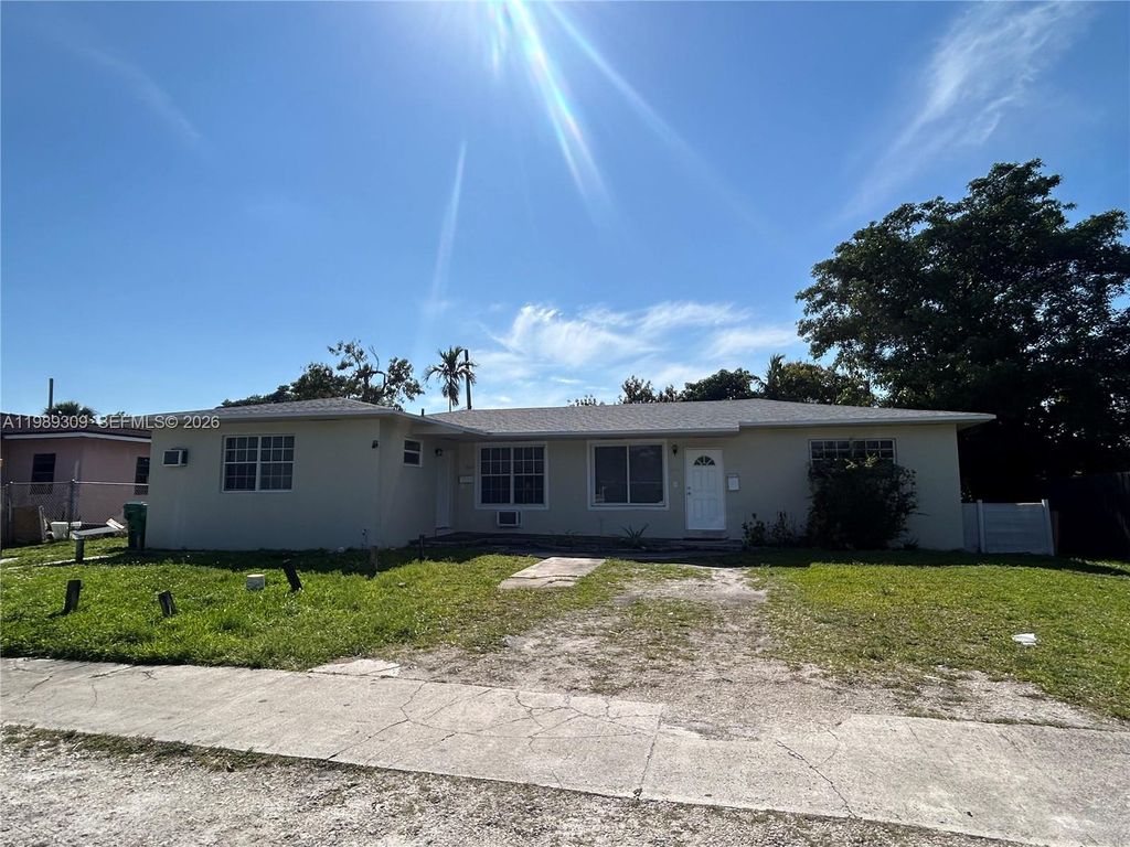 15020 NE 6th Pl 15022, Miami, FL 33161