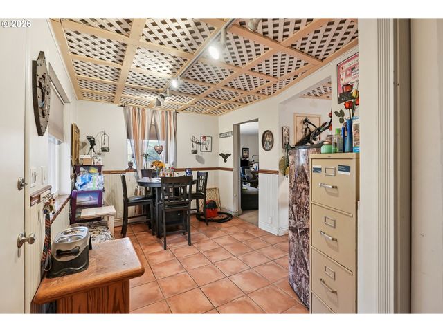 501 Se 157TH Ave, Portland, OR 97233