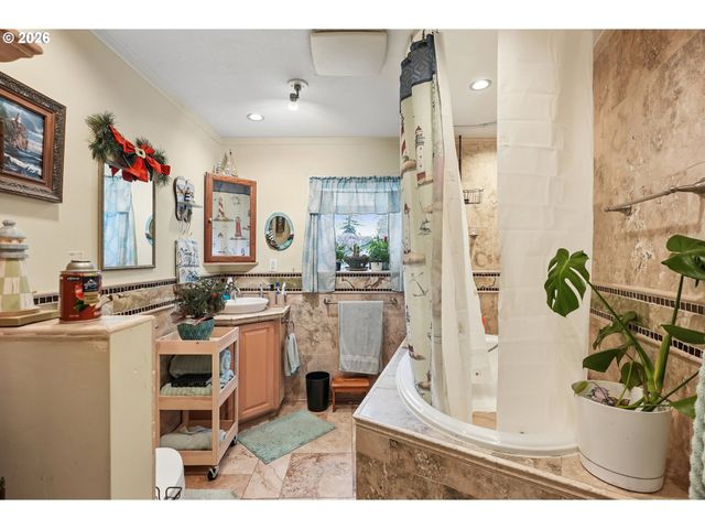 501 Se 157TH Ave, Portland, OR 97233