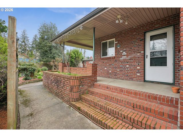 501 Se 157TH Ave, Portland, OR 97233