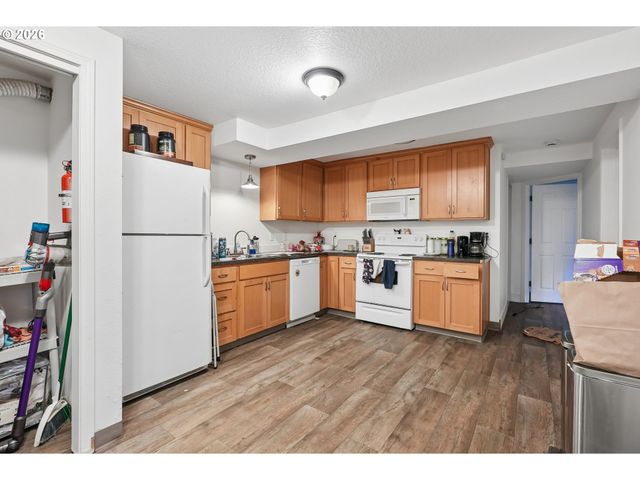 501 Se 157TH Ave, Portland, OR 97233