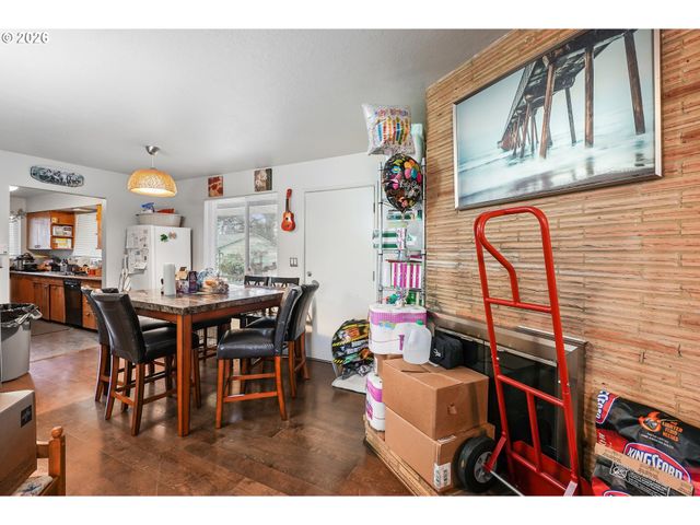 501 Se 157TH Ave, Portland, OR 97233