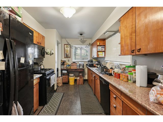 501 Se 157TH Ave, Portland, OR 97233