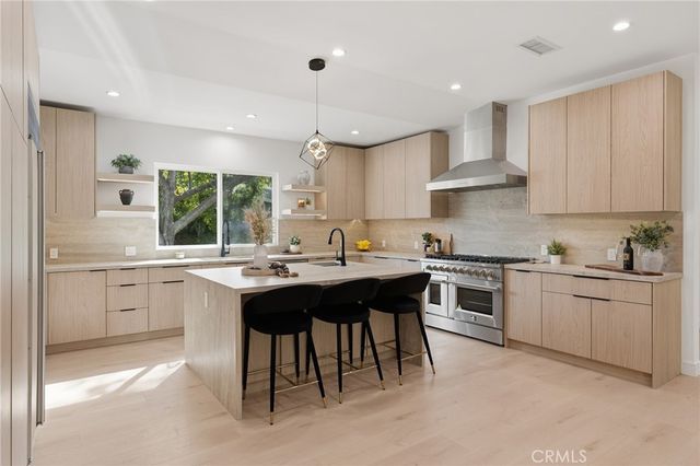 18653 Palomino Drive, Tarzana, CA 91356