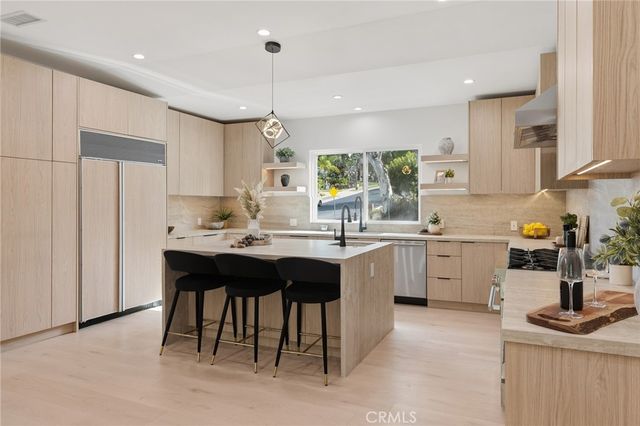 18653 Palomino Drive, Tarzana, CA 91356