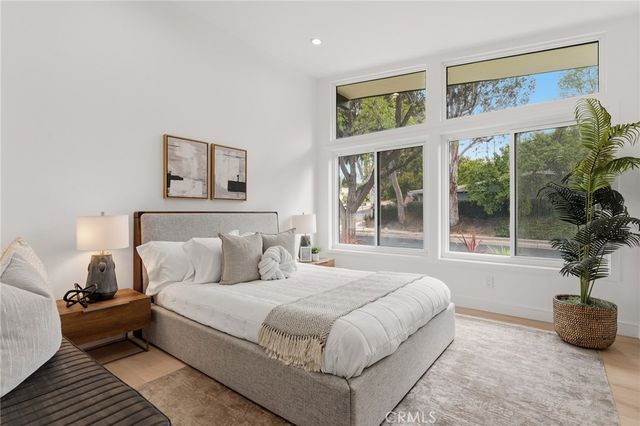 18653 Palomino Drive, Tarzana, CA 91356