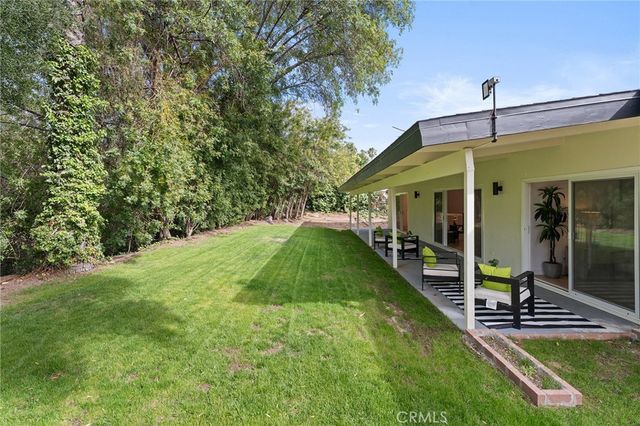 18653 Palomino Drive, Tarzana, CA 91356