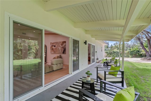 18653 Palomino Drive, Tarzana, CA 91356