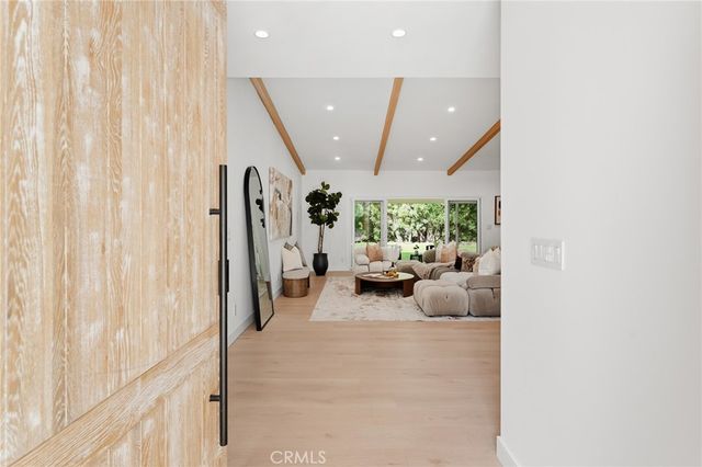 18653 Palomino Drive, Tarzana, CA 91356