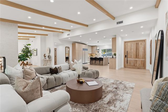 18653 Palomino Drive, Tarzana, CA 91356