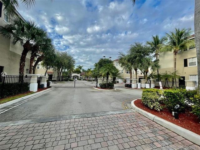 6020 W SAMPLE Road 105, Coral Springs, FL 33067