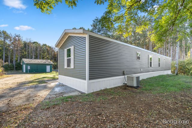 10037 W Colby Road, Montcalm Twp, MI 49326